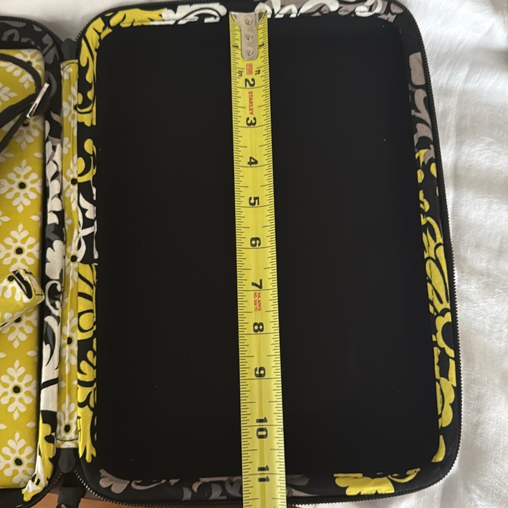 Vera‎ Bradley Hard Shell Tablet/iPad Case with Strap - Picture 14 of 15